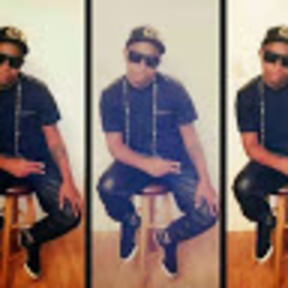 Meet your Posher, Toronto - Picture 1 of 1